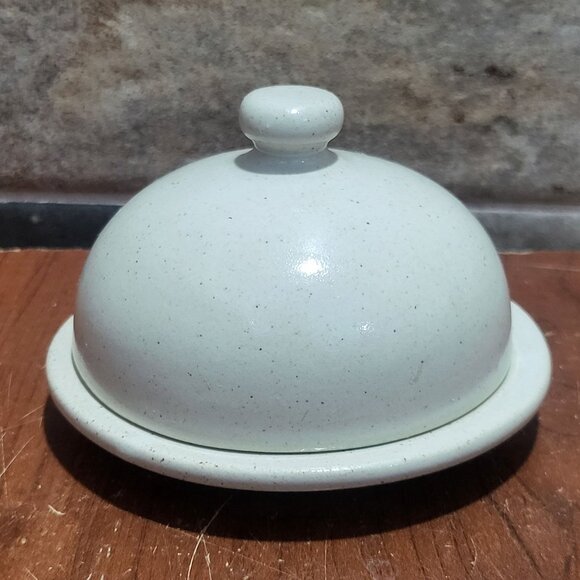 Ceramic Domed Butter Dish Chicken and Chick Farm Animal Motif - Picture 8 of 10